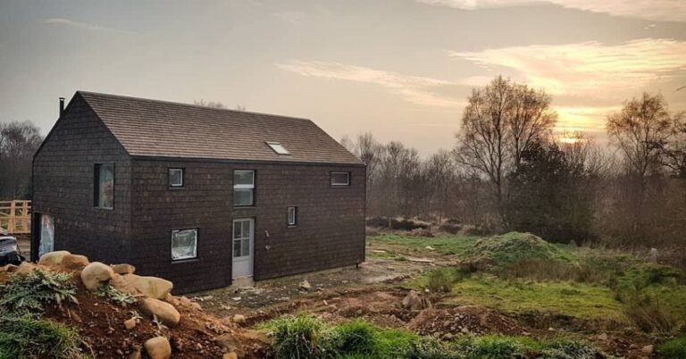 House in the Hollow image 8